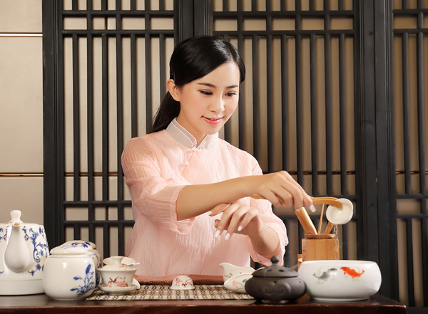 经常去西安阎良靠谱男士会馆，这家私藏已久的店推荐给你